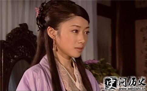 凌霜华形象分析 凌霜华是个怎样的女人 凌霜华电视剧照