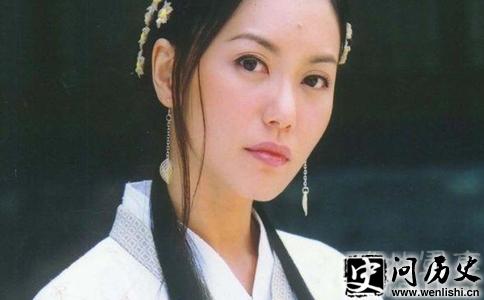 金庸笔下的张翠山和张无忌两父子 殷素素剧照