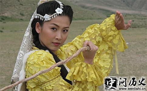 俾