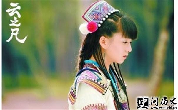 ֮С