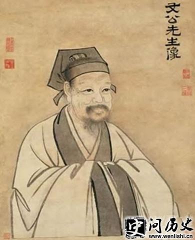 仭