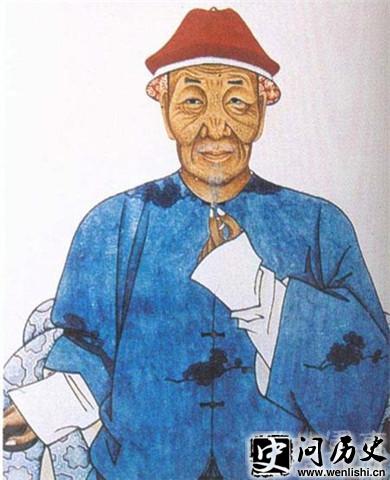 仭