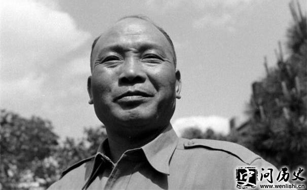 սƬ