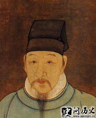 ½仭