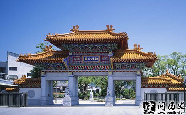 츣