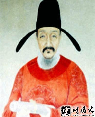 仭