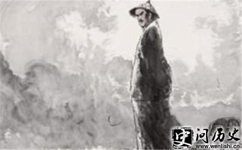 仭