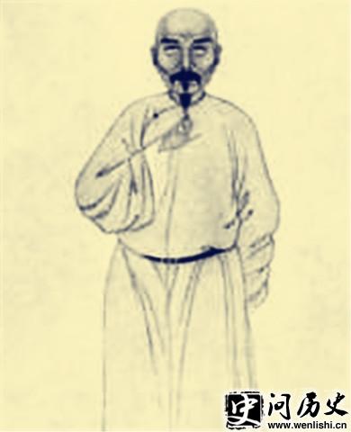 仭