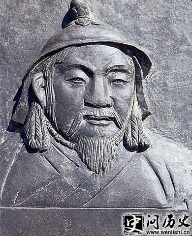 ˴