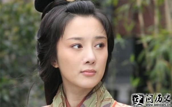歾