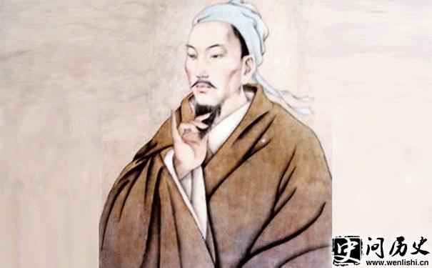仭