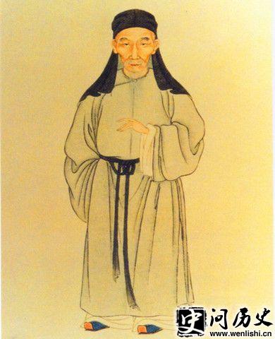 仭