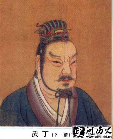 䶡