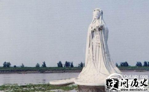唐玄宗梅妃故里雕像