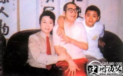 陈景润妻子(左)