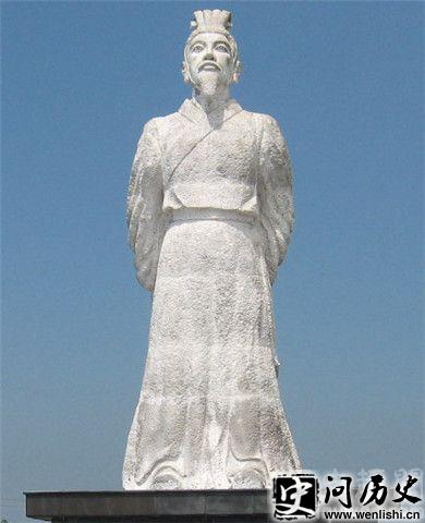 츣