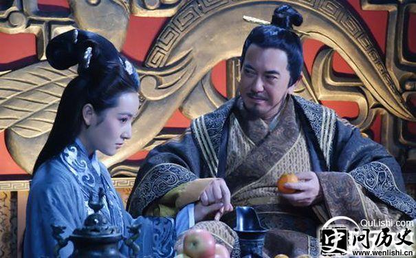 《楚汉争雄》中刘邦与戚夫人剧照(王妍苏饰演的戚夫人)