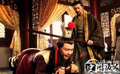 电视剧中贾政杖责宝玉剧照