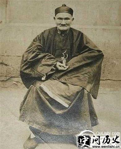 李清云照片