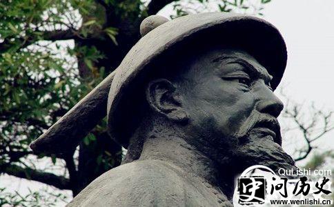 林则徐雕像