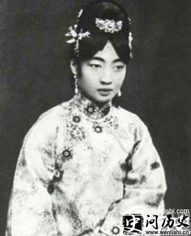 婉容照片