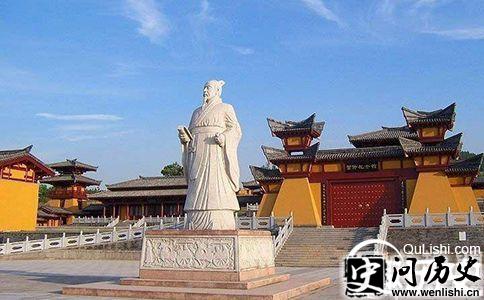管仲雕像
