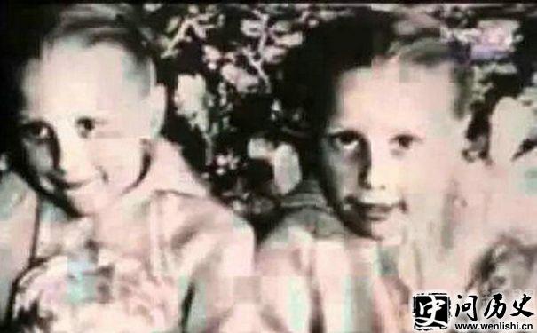 Gillian  Jennifer