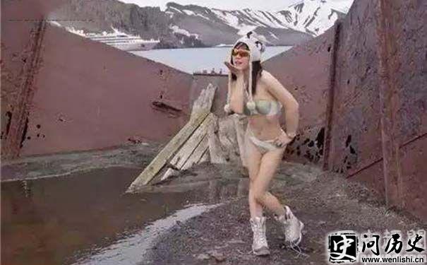Ů