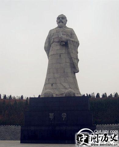 荀子石像