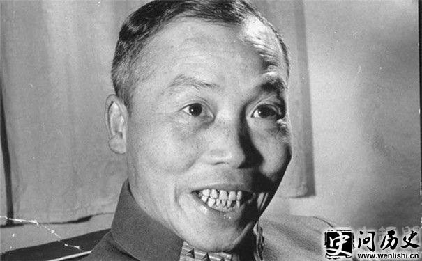 Ƭ