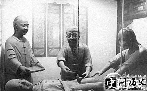 古代阉割太监的方法