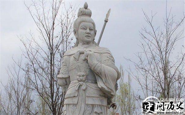 杨文广雕像