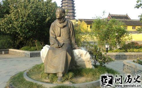 瞿秋白雕像
