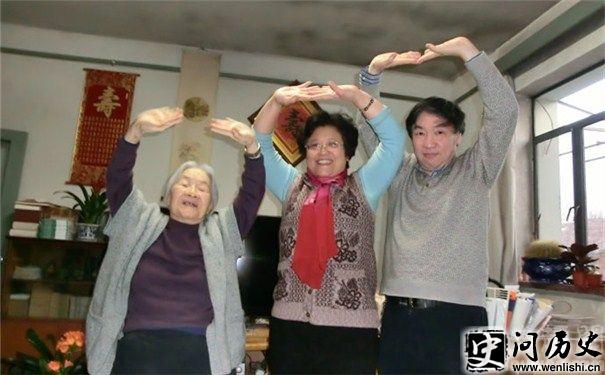 筣󣩽ڰ˶νͼƬ