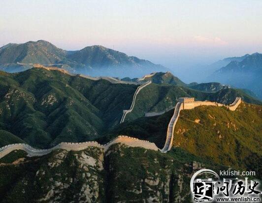 秦始皇攻打匈奴为何放弃进攻却修长城?