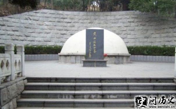 Ĺ