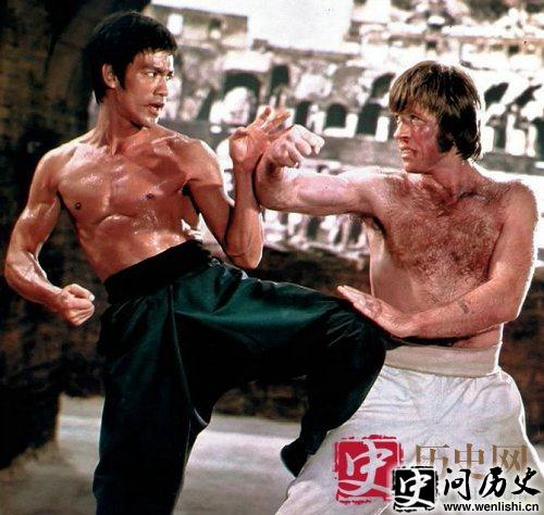 李小龙在1秒钟内可以打出9拳