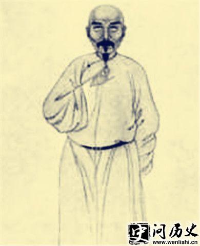 仭