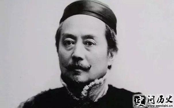 Ƭ