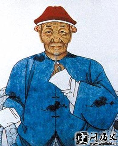 仭