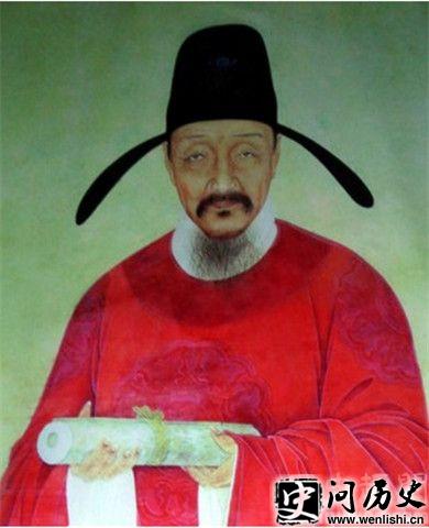 仭