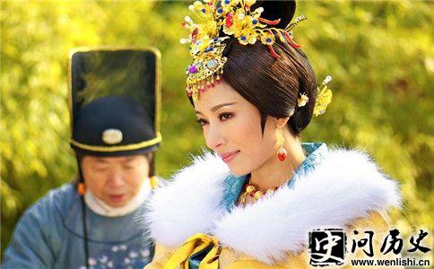 杨怡万贞儿剧照