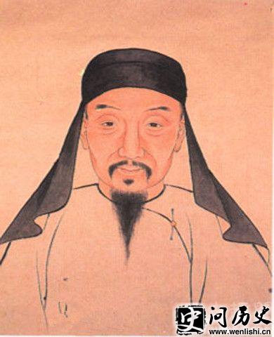 仭
