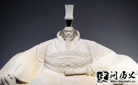 汉武帝雕像
