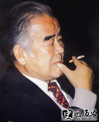 ʦ