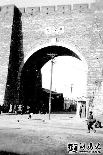 ϾƬ 1946Ͼ