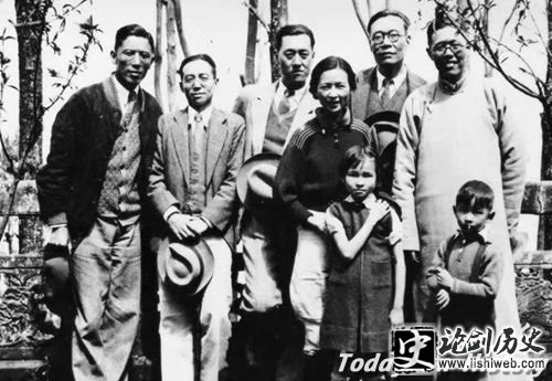 林徽因等人