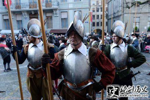 欧洲骑兵不可跨越的死亡之墙——瑞士长矛兵 欧洲骑兵不可跨越的死亡之墙——瑞士长矛兵