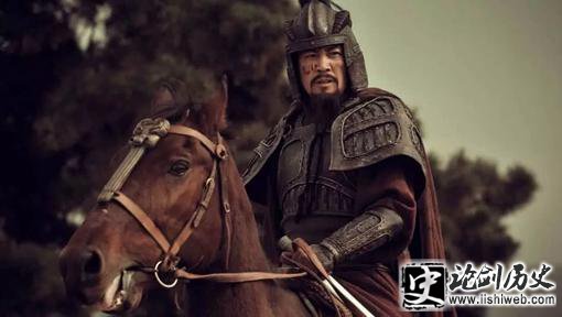 张飞和关羽谁更忠于刘备?刘备不怕兄弟反目成仇么? 张飞和关羽谁更忠于刘备?刘备不怕兄弟反目成仇么?