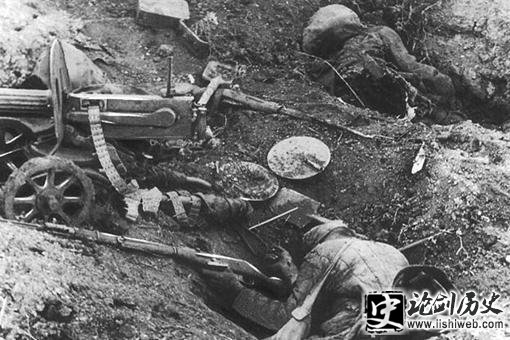 莫辛纳甘步枪为何又被称为是脚蹬枪? 莫辛纳甘步枪为何又被称为是脚蹬枪?
